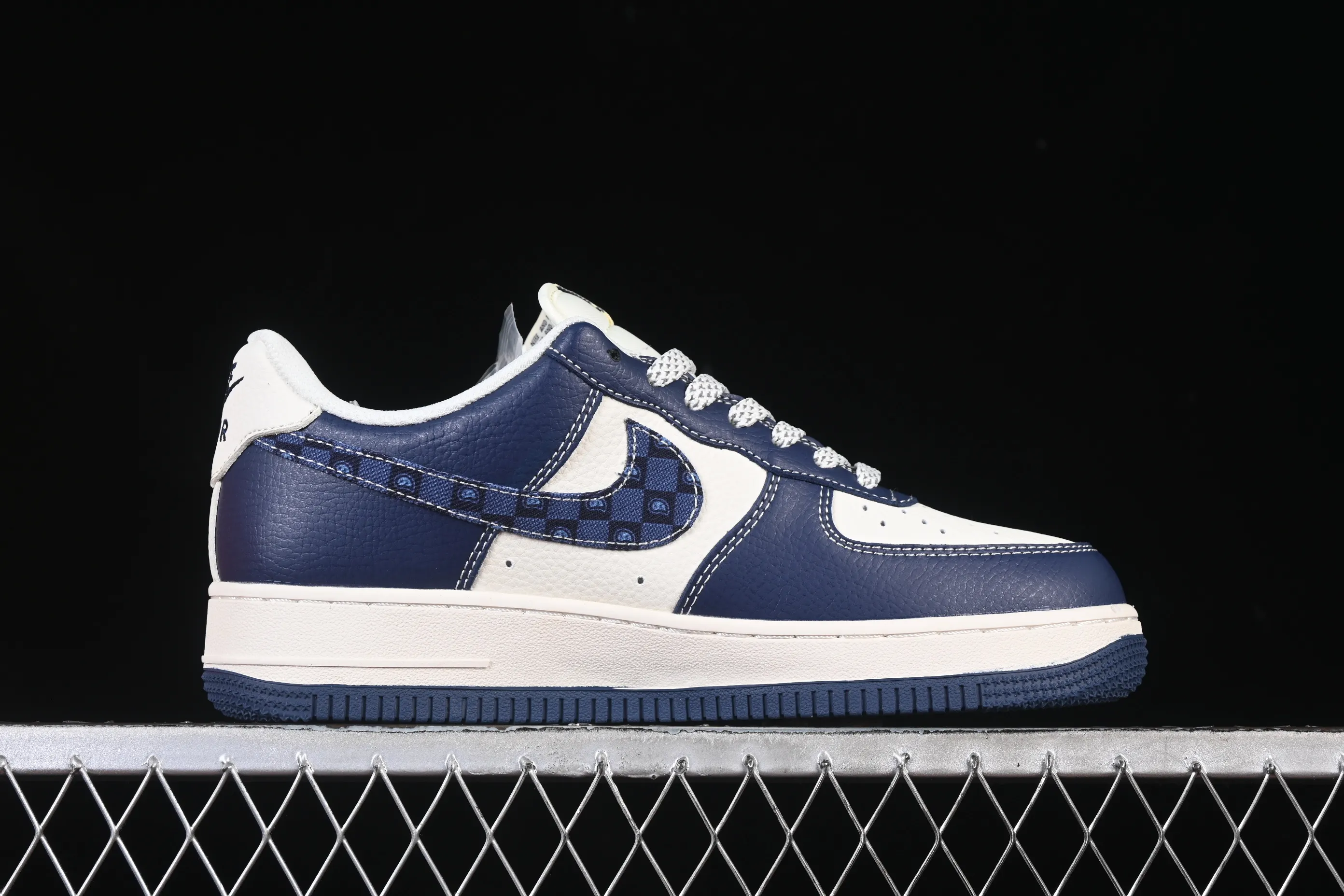 All categories Nk Air Force 1 Air Force series Nk Air Force 1 Low Air Force low-top Nike Air Force 1'07 Low LV joint navy blue cashew flower Air Force 1 low-top casual sneakers JP8028-009